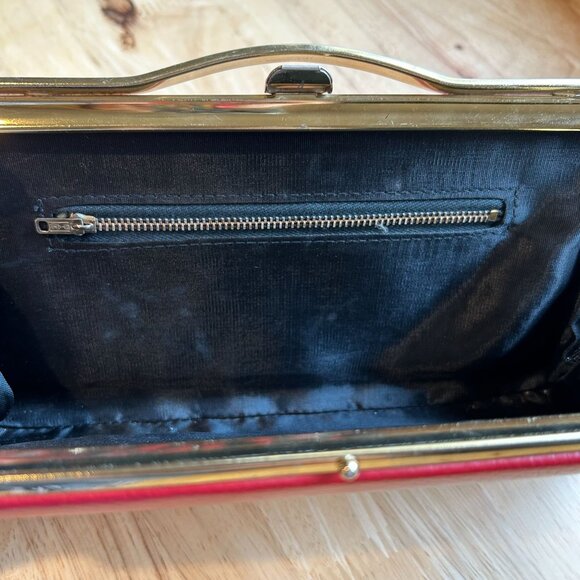 Vintage Red Clutch Purse With Gold Trim & Black Interior - Picture 6 of 6